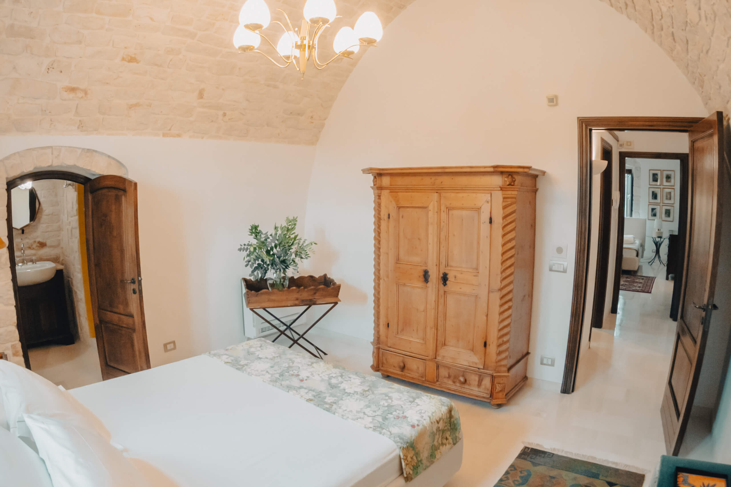 Camera matrimoniale con bagno privato in antica masseria di lusso in Puglia | Masseria della Croce